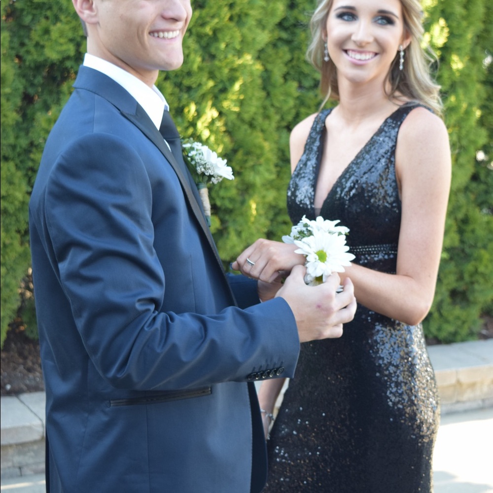 black prom dress